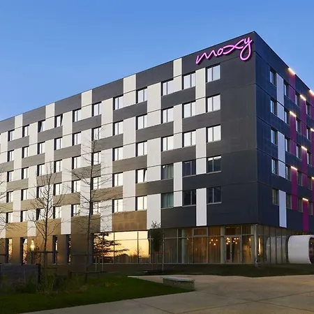 Moxy Paris Charles De Gaulle Airport Roissy-en-France