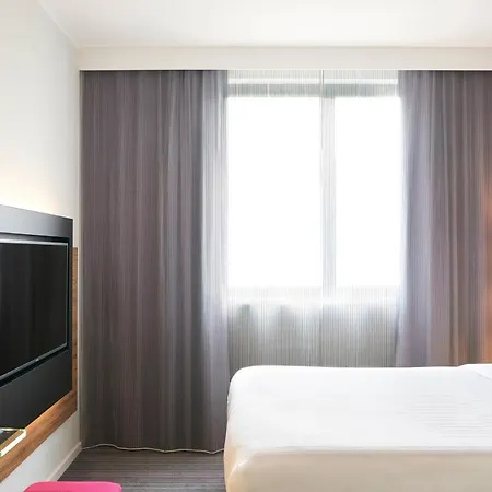 Moxy Paris Charles De Gaulle Airport Hotel Roissy-en-France