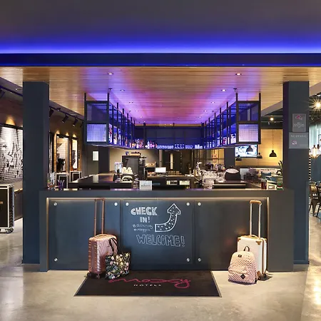 Moxy Paris Charles De Gaulle Airport Roissy-en-France