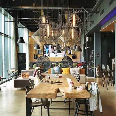 Moxy Paris Charles De Gaulle Airport Roissy-en-France