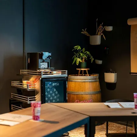 Moxy Paris Charles De Gaulle Airport Hotel Roissy-en-France