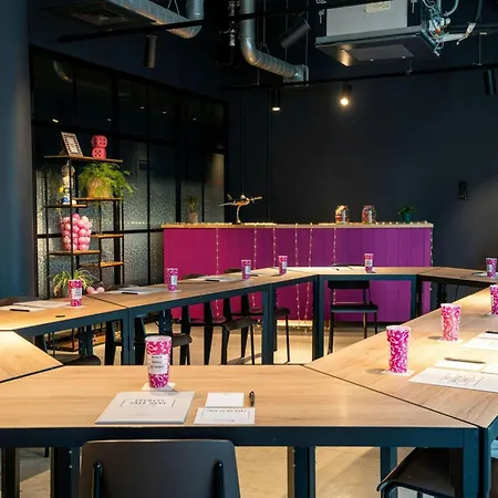 Hotel Moxy Paris Charles De Gaulle Airport Roissy-en-France