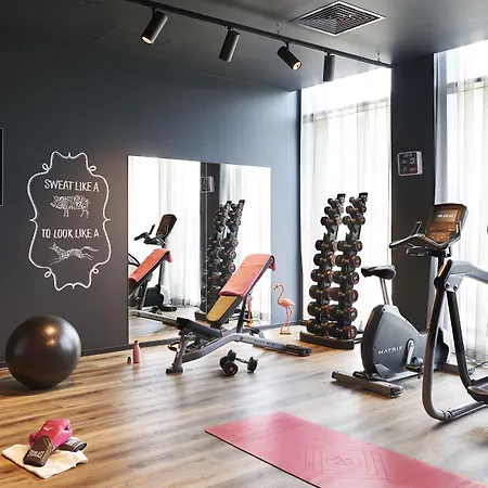 Moxy Paris Charles De Gaulle Airport 3*