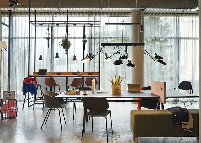 Moxy Paris Charles De Gaulle Airport Roissy-en-France