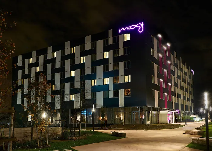 Hotel Moxy Paris Charles De Gaulle Airport Roissy-en-France