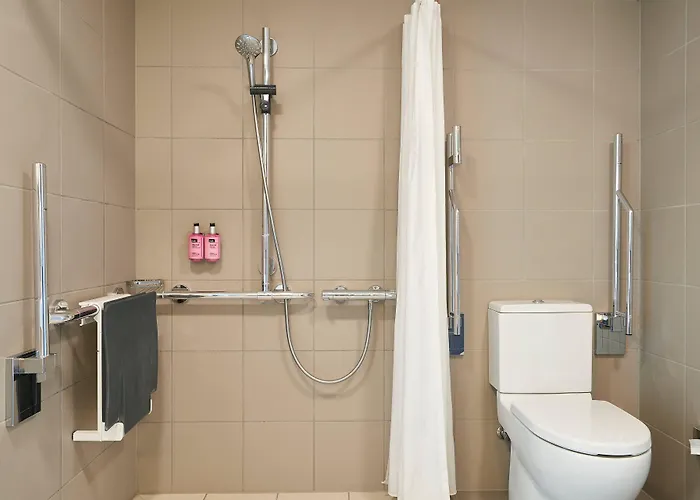 Moxy Paris Charles De Gaulle Airport 3*