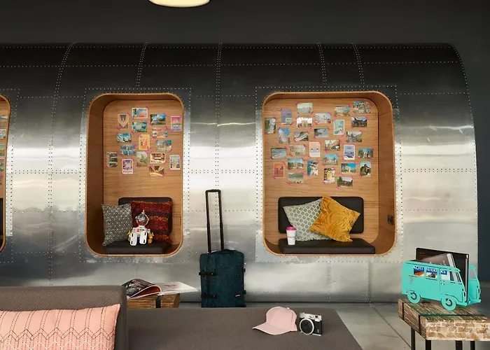 Hotel Moxy Paris Charles De Gaulle Airport 3*