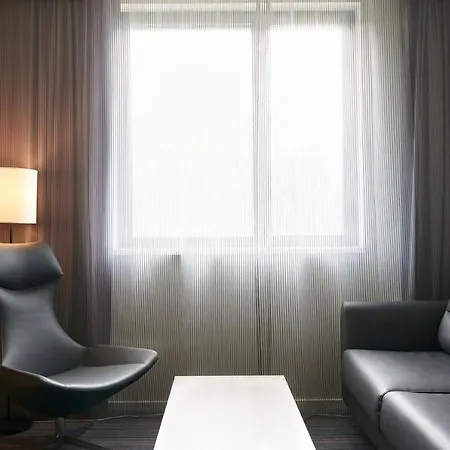 Otel Moxy Paris Charles De Gaulle Airport Roissy-en-France